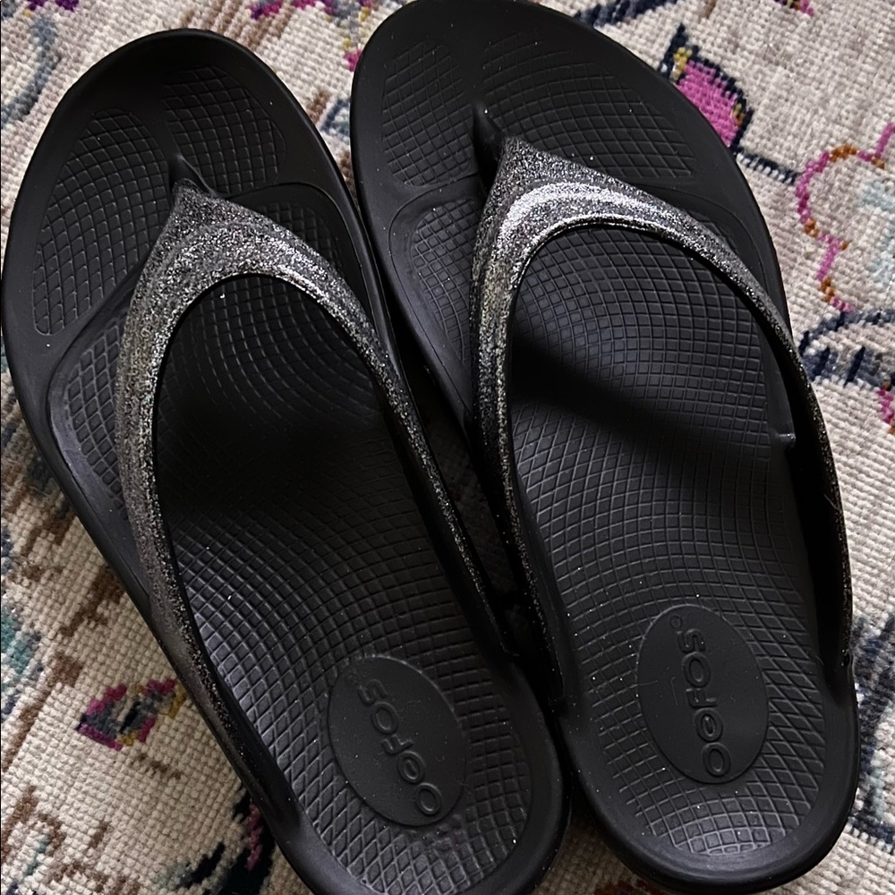 Oofos OOLALA Luxe woman’s sandals